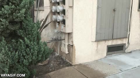 Enlace a Espera, ¿eso son contadores de luz? Creo que eso puede ser peligroso...