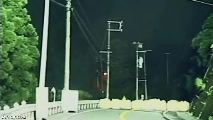 desprendimiento,corrimiento,tierra,japon,arrastrar,monta&ntilde;a entera,derrumbar