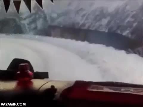 noruega,carretera,miedo,la ca&iacute;da es guapa,lago