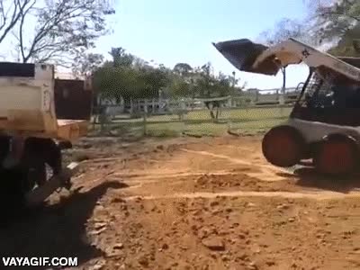 Os presentamos al auténtico equilibrista de las miniexcavadoras miniexcavadora,una bobcat de toda la vida,maquinaria pesada,excavadora,cargarse