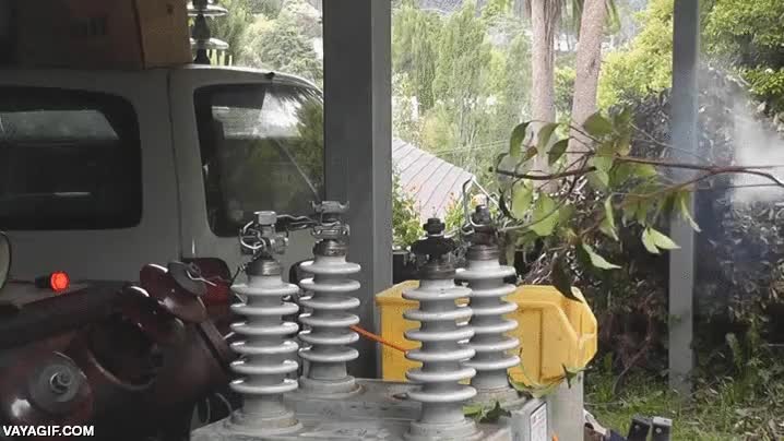 fuego,incendiar,electricidad,on fire,cortocircuito