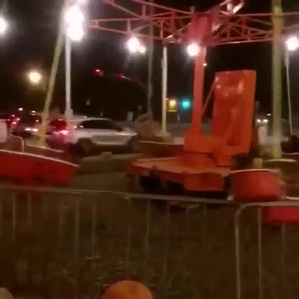 t-rex,disfraz,feria,dar vueltas,que mareo,mareado