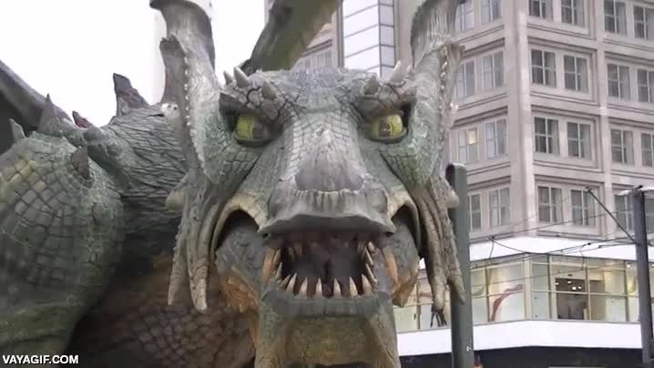 dragon,animal,cocodrilo,fuego,lanzallamas,ojos en movimiento,animatronico