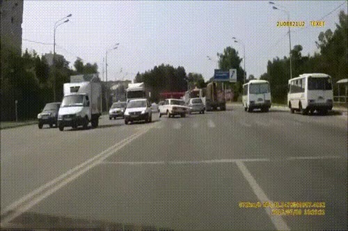 rusia,carretera,esquivar,el mejor piloto de todos los tiempos,conductor,reflejos