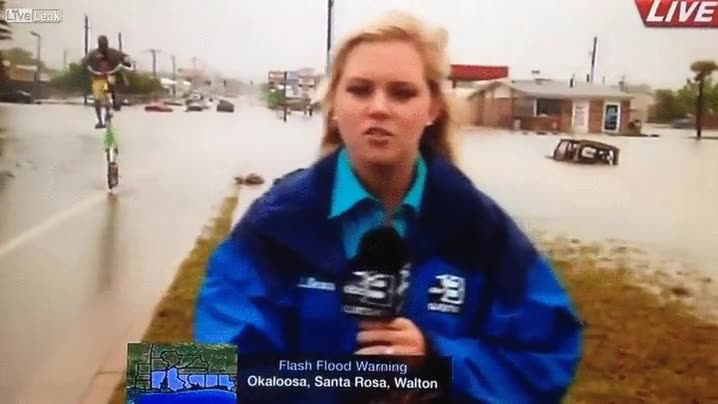 Enlace a En palabras textuales de la reportera: ''Nada puede atravesar esta gran inundación''