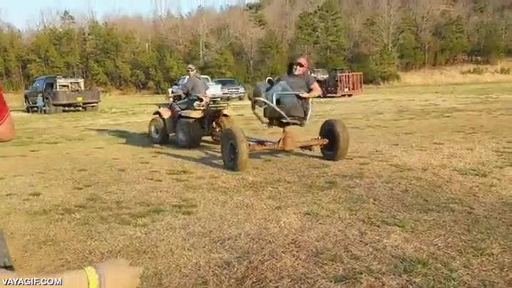 vaya mareo,quad,girar,ingenieria potente,dar vueltas,asiento