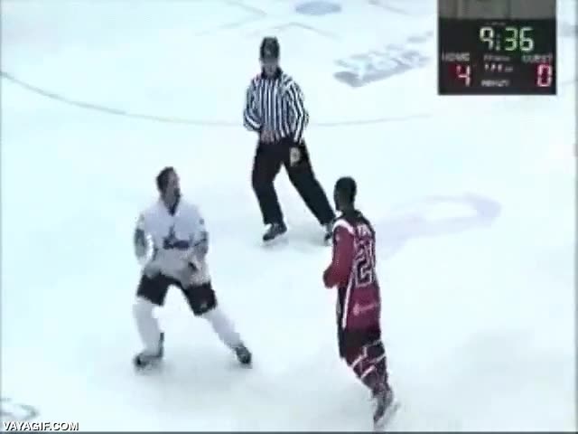 deportividad,se dan un abrazo,bien por ellos,hockey sobre hielo,uy que se dan