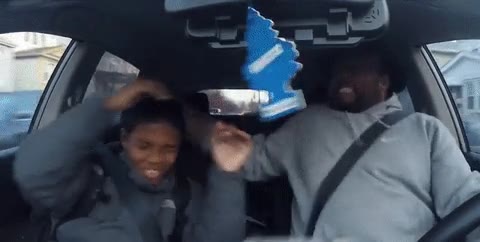 padre,hijo,emocionar,rozando la paliza,locura desatada,y todo esto conduciendo