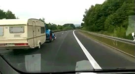 tractor,pasar,velocidad,carreta,increible,imposible,con una caravana detrás encima