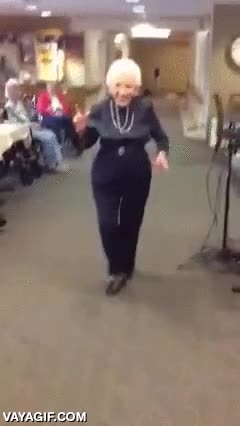 señora,mayor,anciana,vieja,facil tiene 80 o 90 años,bailar,qué ritmo