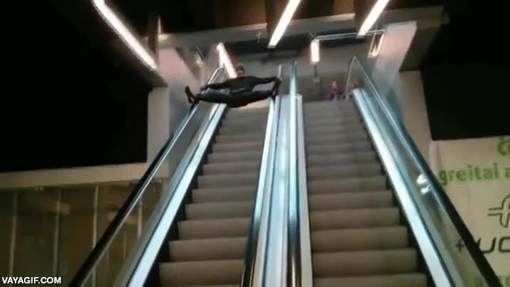 escalera mecanica,fail,caer,al suelo,m&aacute;s rapido bajas