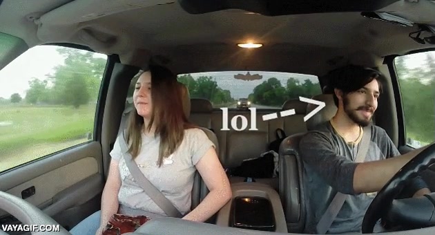 pobre chaval,vaya careto le queda,peticion,promocion,baile de fin de curso,viene a decir que es una manera cutre y cursi de pedirlo,daniel,se nota que le sabe mal