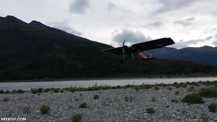 aterrizar,avioneta,tomar tierra,vertical,viento,vendaval