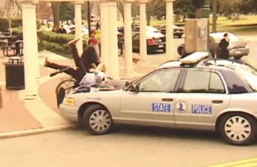 que son personas de verdad no NPC,policia,atropellar,atropello,sin venir a cuento