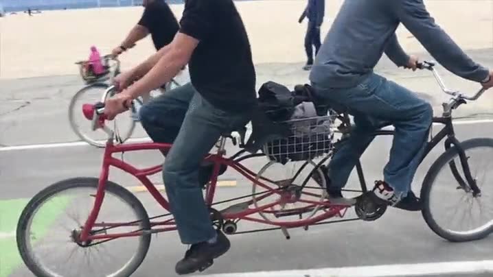 imposible,tandem,de espaldas,para cuando no aguantas a tu pareja,pedalear,como curiosidad está bien pero es una chorrada