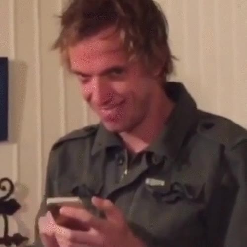 s&iacute; a todo,tinder,aplicaci&oacute;n,pizza,non stop,sin parar,deslizar,que carita