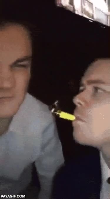 karma,haz mal y recibirás mal,matasuegras,merecido,en todo el ojo