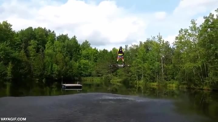 duende verde,caer al agua,fail,hoverboard,flotar