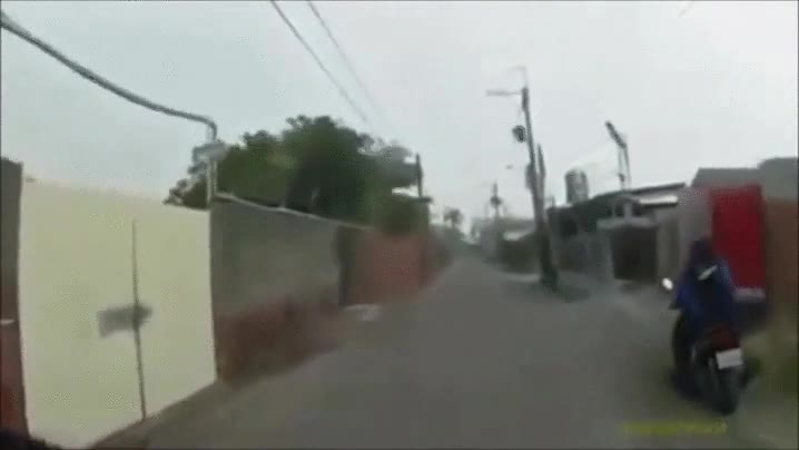 casco,saltar,moto,motocicleta,volar,salto,fail