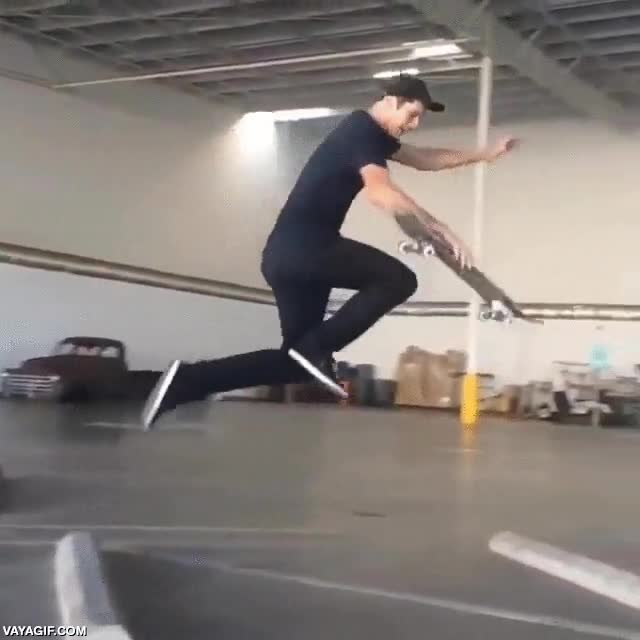 truco,saltar,bordillo,con las manos,recuperar posición,skate,monopatin