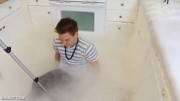 niebla,hielo seco,avatar de la niebal,agua,reaccion extra&ntilde;a,frio