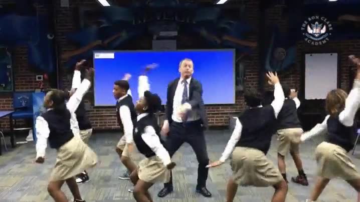 bailar,the ron clark academy,baile,coreograf&iacute;a,hombre blanco