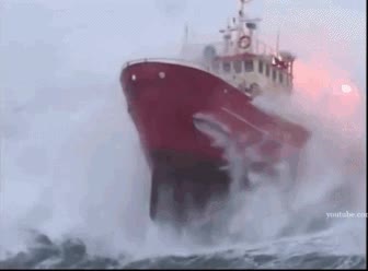 ola,grande,gigante,barco,levantarse,sera un pesquero o carguero