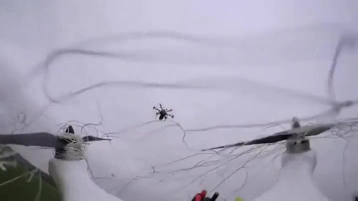 drones,bounty hunter,al vuelo,disparar,red,cazar,atrapar