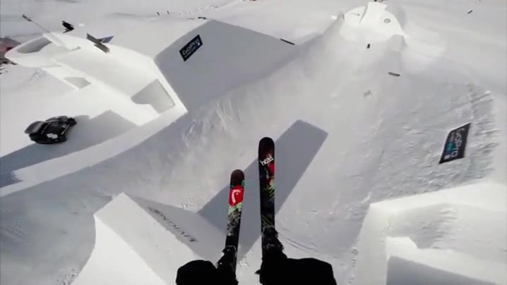 Jesper Tjäder,esqui,esquiador,ski,snowpark,salto de varios metros,volar