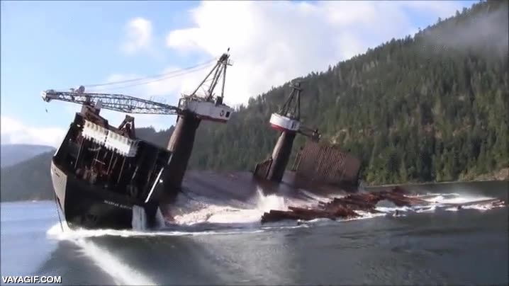 de canto,dejar caer,volcar,troncos,madera,flotar,efectivo es