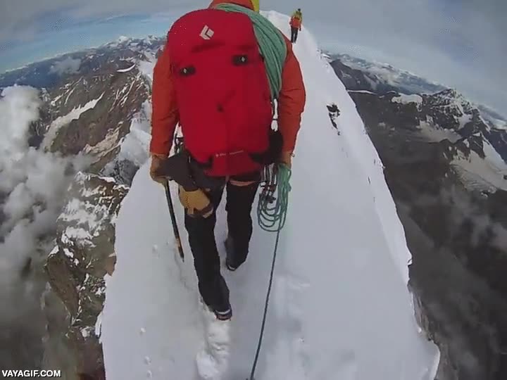 montañismo,paso en falso,merecer la pena,dolor,miedo,alturas
