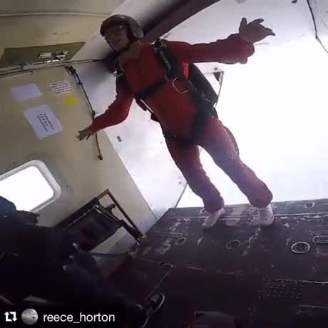 sparta,patada,salto,avi&oacute;n,alturas