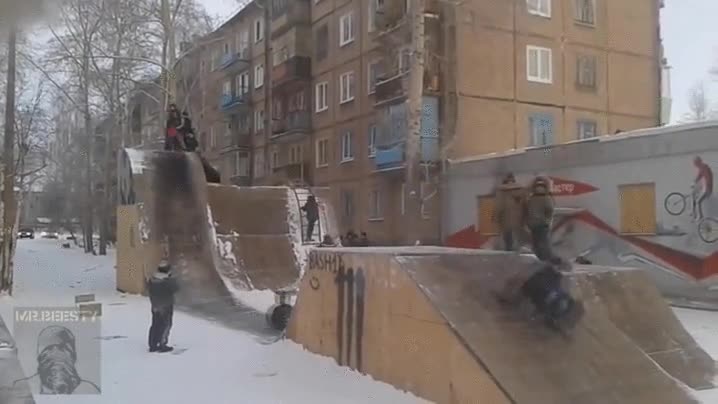 parque,nieve,deslizar,ganas,probarlo,me har&iacute;a da&ntilde;o seguro