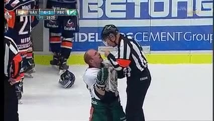 hockey,duros,pelea,arbitro,eso no,reprimenda,como ni&ntilde;os
