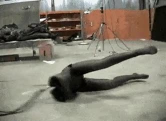 robot,suelo,panico,piernas,todavía estamos a salvo de las máquinas