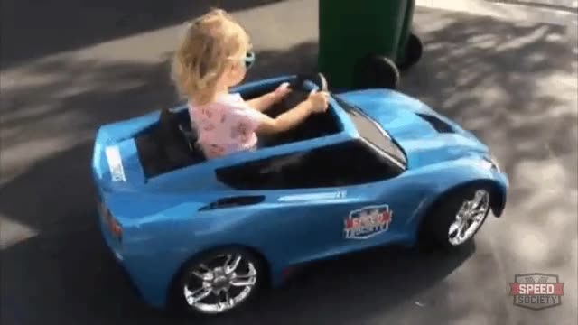 horas,jugando,GTA V,niña,aparcar