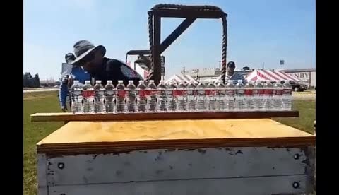 cortando,botellas,agua,corte,golpe