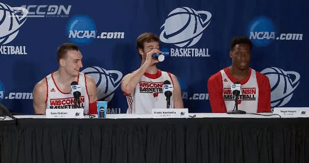 microfono,abierto,basket,guapa