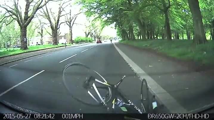 regla,numero uno,bici,fail,coche,caída