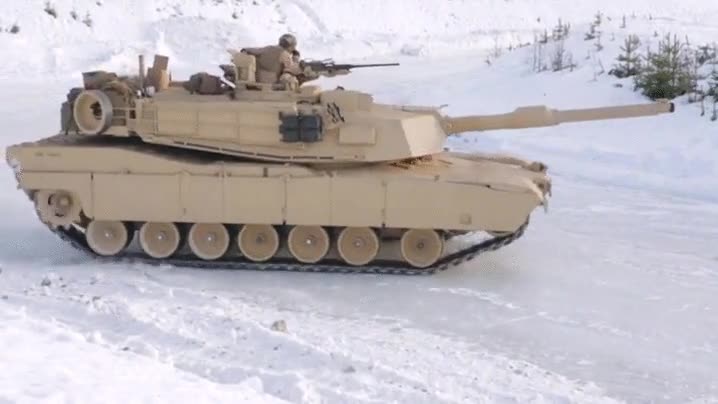 prueba,carn&eacute;,conducir,rusia,tanque,nieve,derrapar