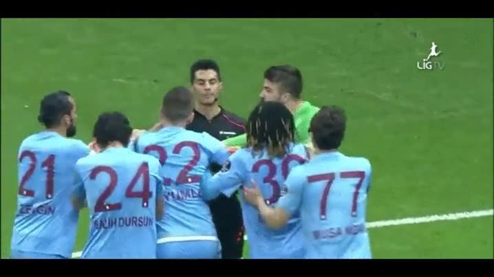 partido,futbol,roja,tarjeta,gracioso,a la calle