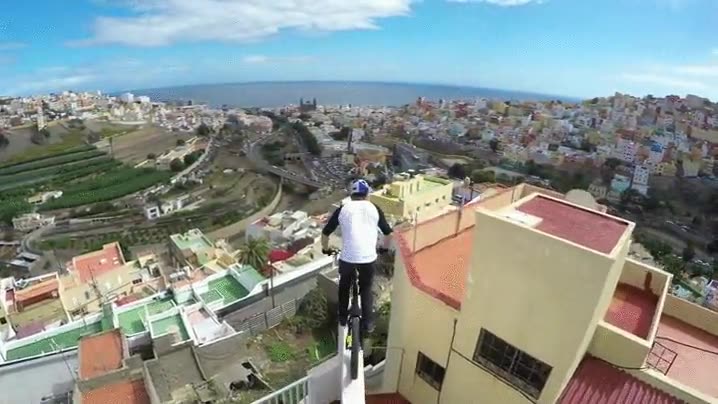 danny macaskill,salto,bici
