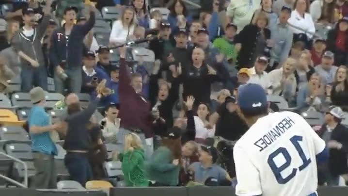 verdadero,h&eacute;roe,d&iacute;a,soltar,lata,cerveza