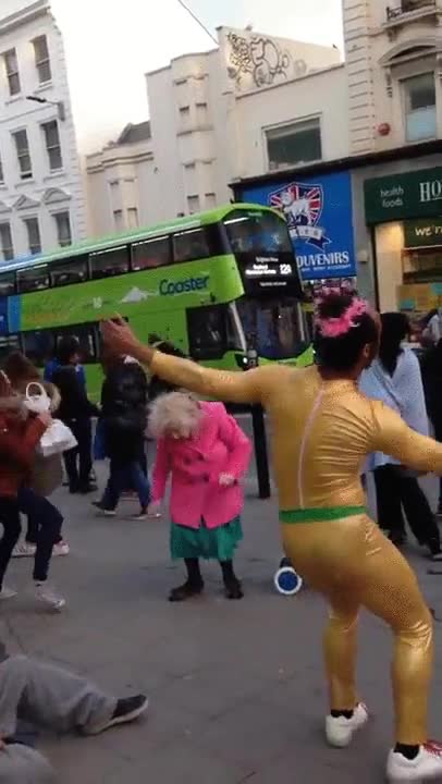 abuela,darlo,todo,bailar