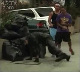 caminar,tranquilo,calle,encuentras,basura,breakdance