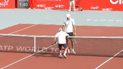 bajito,silla,abrazar,rival,partido