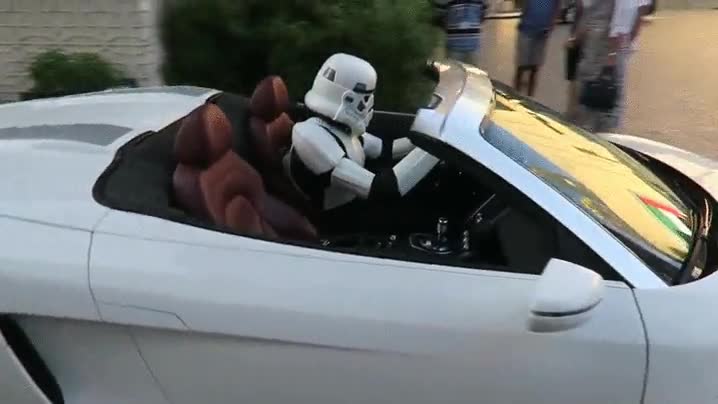 storm trooper conducir,coche,audi r8,dubai