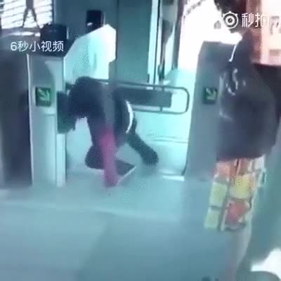 intentas,actuar,naturalidad,tortazo,siglo