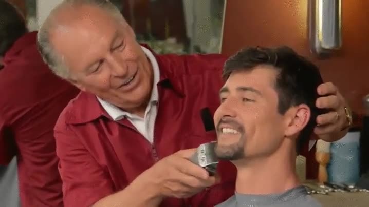 anuncio,televisi&oacute;n,peluquero,cortar,pelo