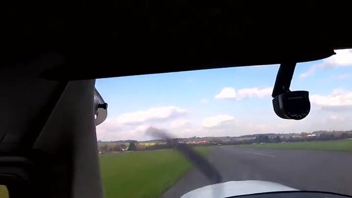 dos aviones,casi chocando,mucha suerte